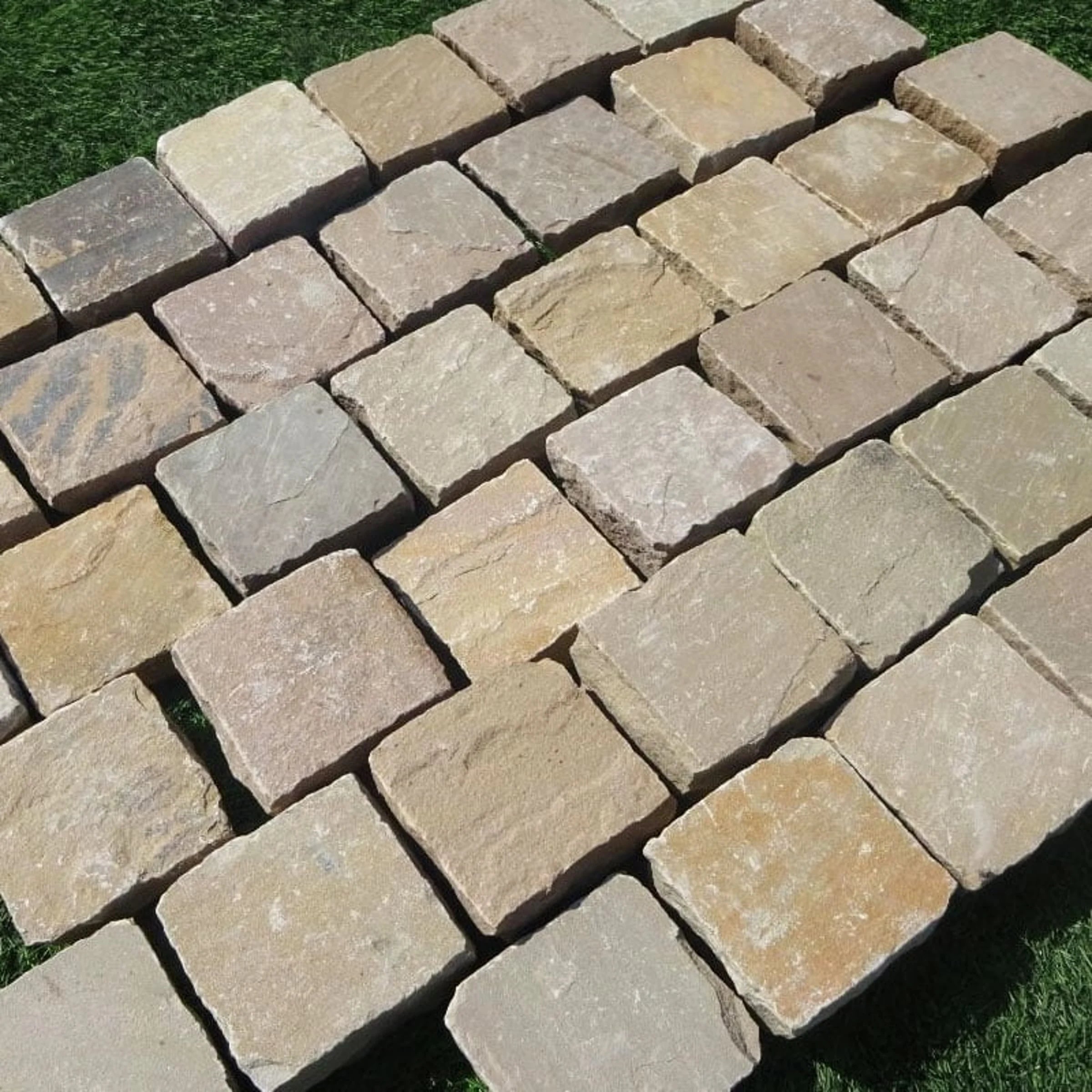 Raj Green Cobbles – Betta Fences